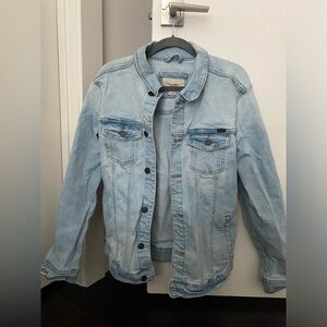 Pull & Bear denim jacket (Men’s size large)
